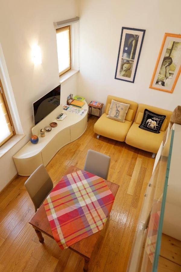 Siena Uptown - Sabrina'S Cozy Apartment Экстерьер фото
